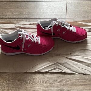 Nike Kids Fuchsia Sneakers with White Accents, 3.5